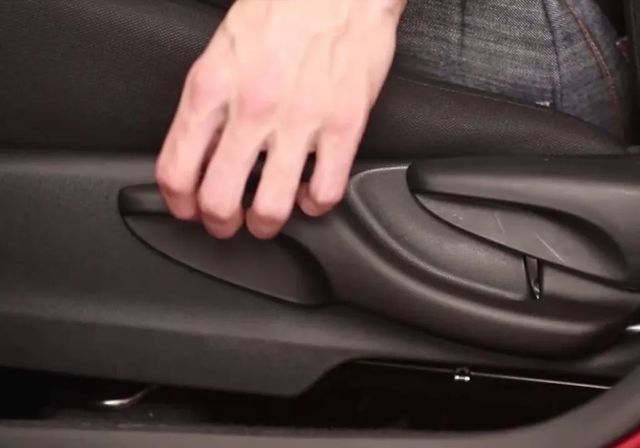 Postura al volante: La DGT revela los errores más comunes que ponen en riesgo tu seguridad