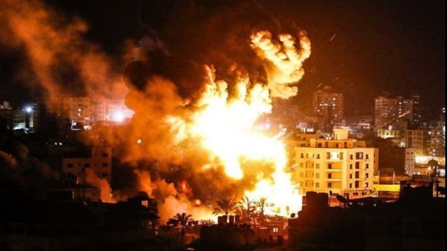 Armata israeliană efectuează bombardamente în Fâșia Gaza, în semn de ripostă la atacul cu rachete atribuit mișcării Hamas