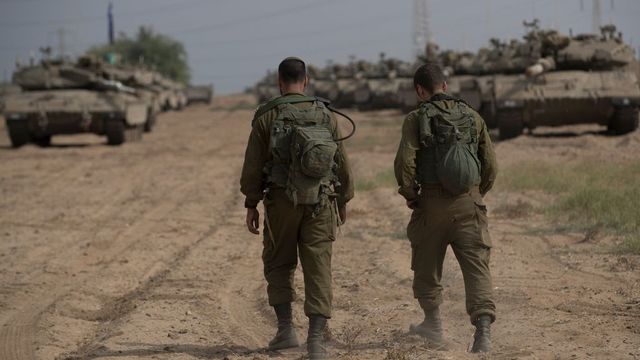 Az izraeli hadsereg lelőtt három gázai határsértőt