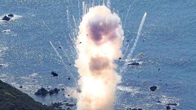 Japan's 1st privately developed rocket explodes after takeoff