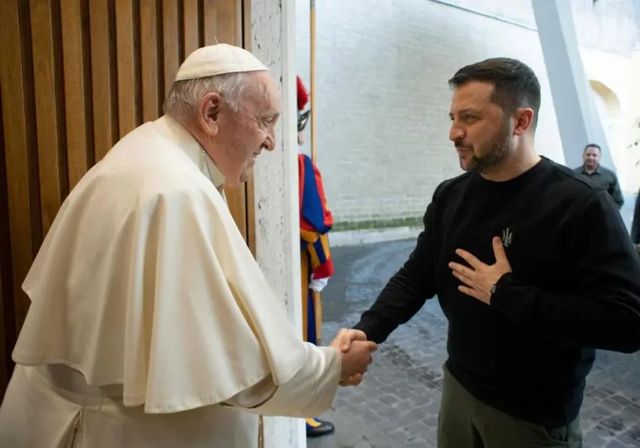 La posible paz en Ucrania pasa por el Vaticano