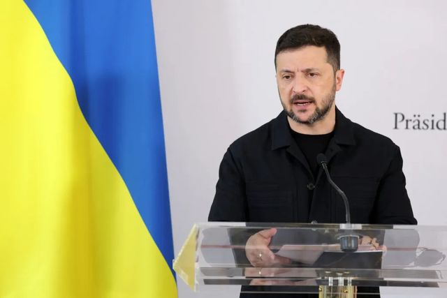 Zelenski vrea să discute despre achizițiile de arme americane într-o întâlnire cu Trump