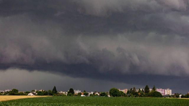 Piros riasztást adott ki négy vármegyére a HungaroMet