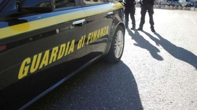 Truffa e peculato: arrestato ex sindaco del Cuneese