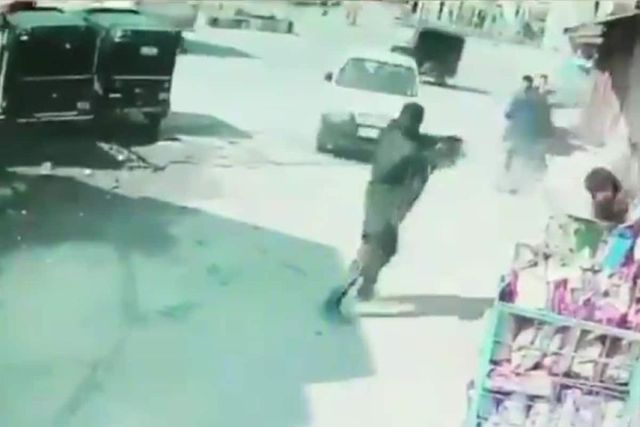 Terrorists open fire at police in Srinagar, one constable dead