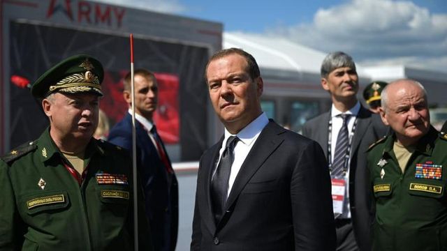 Fascistul rus Medvedev susține că Moscova ar putea anexa regiunile separatiste georgiene