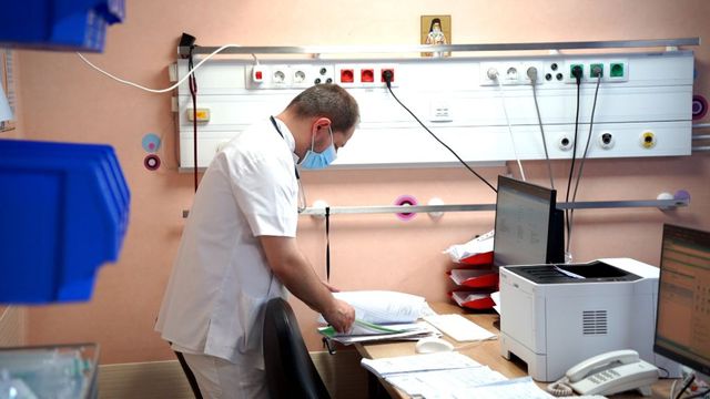 Femeia de 33 de ani care a ajuns în comă la Fundeni a murit. Ce acuzații grave de malpraxis mai are chirurgul