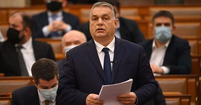 Orbán Viktor a Mandinernek: ők azt látják, ami van, én pedig azt nézem, ami lesz