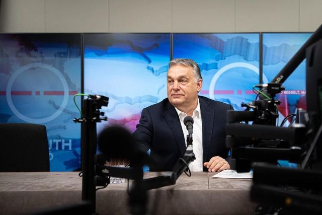 Orbán Viktor élőben – Zárni kellett, hogy húsvétkor nyithassunk