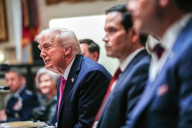 Donald Trump a scăpat o înjurătură în conferința de presă cu Zelenski, de la Casa Albă
