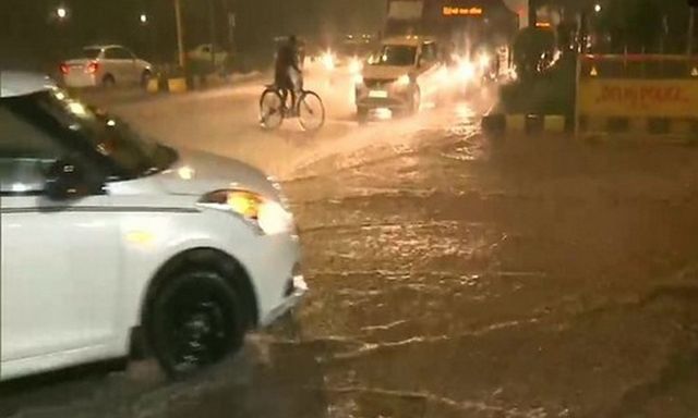 Heavy Rain Hits Delhi, Flight Operations, Traffic Affected