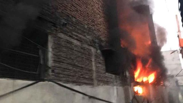 Massive Fire at Mayapuri shoe factory; 20 extinguishers at the spot, 2 injured