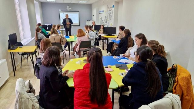 Program de mentorat pentru tinerii angajați în școlile și grădinițele din țară