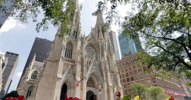 Man who carried gas cans into New York cathedral charged with attempted arson
