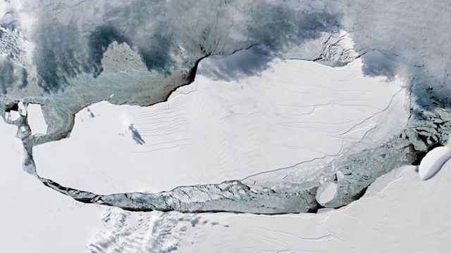Cel mai mare aisberg din lume se îndreaptă cu viteză spre o insulă britanică
