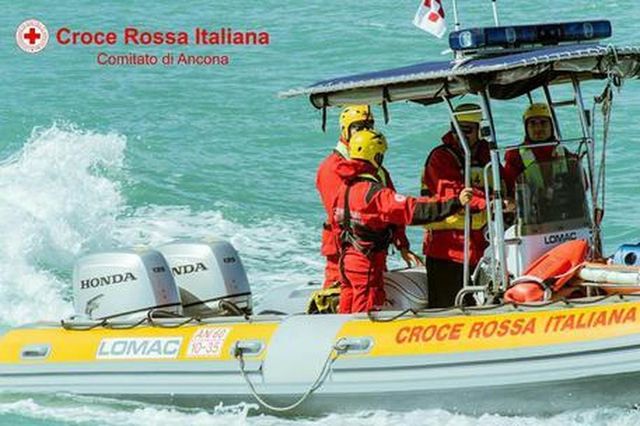 Due persone disperse in mare a Genova