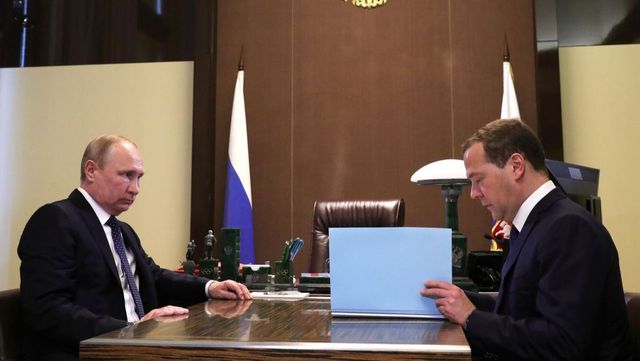 Guvernul Rusiei demisionează in corpore, a anunțat Dmitri Medvedev