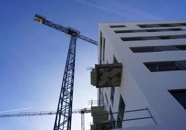 La tensión del mercado de la vivienda hace disparar los precios de las comunidades de interior