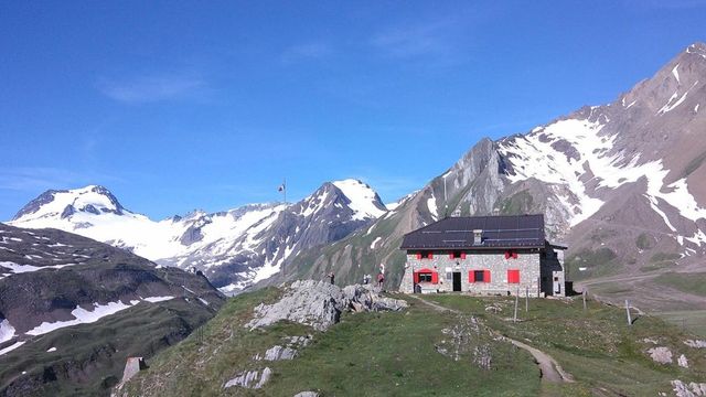 Frana in Val Formazza, si cercano escursionisti