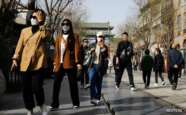 Covid Cases Spike In Hong Kong, Singapore As New Wave Spreads