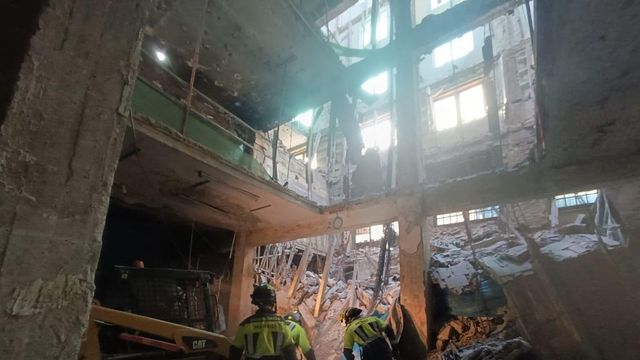 Almeida avanza que una hipótesis del derrumbe apunta al material de obra apilado en el edificio