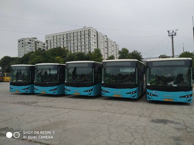 Primele 5 autobuze din cele 100 achiziționate de Primărie au ajuns la Chișinău