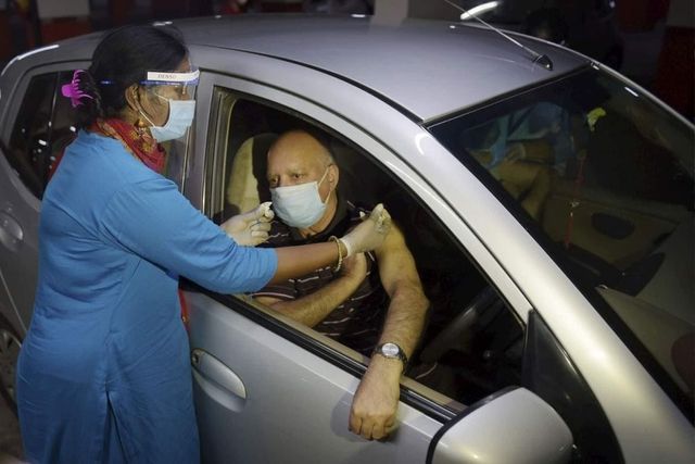 First Drive-In Vaccination Centre for People Above 45 Comes Up in Noida