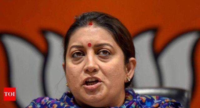 Rahul Gandhi and Smriti Irani to Land in Lucknow 20 Minutes Apart Before Face-off in Amethi