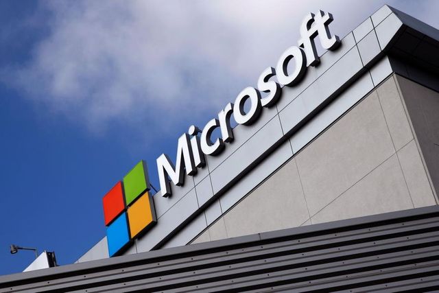 Největší firmou světa je Microsoft, sesadil po sedmi letech Apple