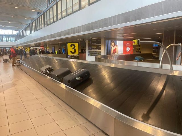 Benzile de bagaje pe fluxul de sosiri al Aeroportului Otopeni au fost înlocuite