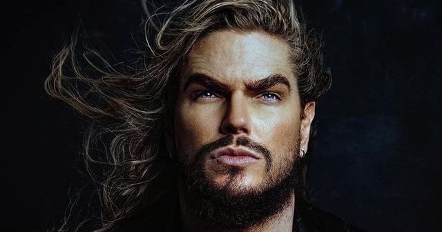 Rosszindulatú pajzsmirigyrákkal küzd Jason Momoa magyar dublőre