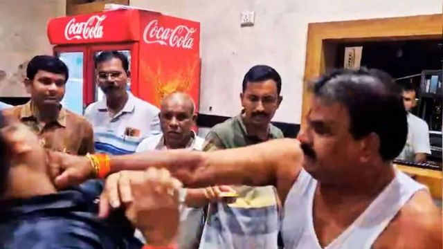Shiv Sena MLA Sanjay Gaikwad slaps canteen staff in Mumbai over stale food