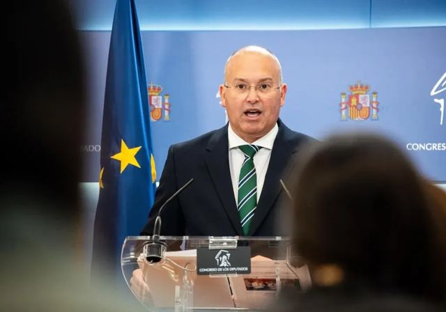 El PP y los socios de Sánchez se mueven para forzar su comparecencia por el 'caso Leire'
