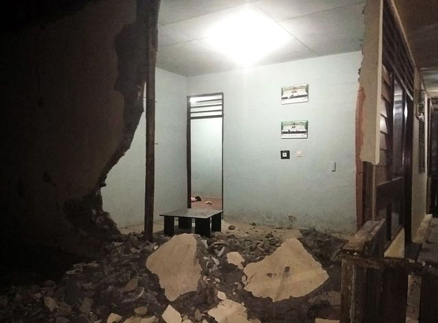 Hatalmas erejű földrengés rázta meg Indonézia keleti részét