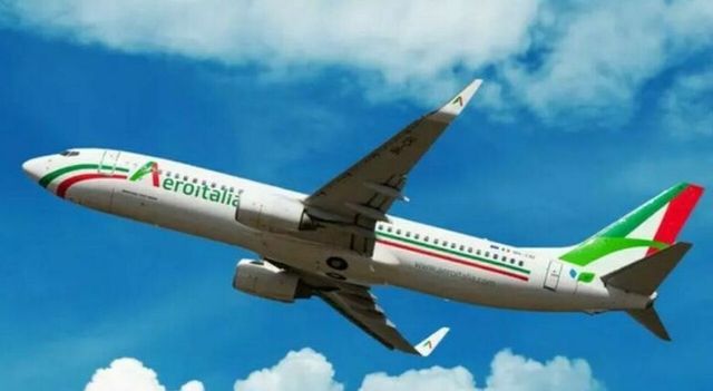 Maschere d'ossigeno giù sul volo Aeroitalia Cagliari-Linate