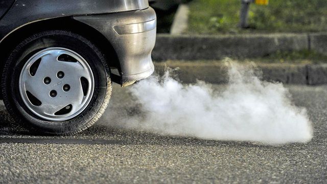 Evropská unie po několika měsících dosáhla kompromisu ohledně snížení emisí u aut, do roku 2030 by to mělo být o více než 30 procent