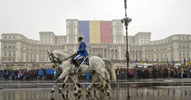 1 Decembrie - Ziua Națională a României