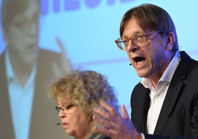 Verhofstadt eurómilliókért lobbizott kétes cégeknek