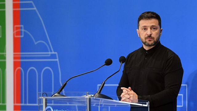 Zelensky, ai colloqui di pace partecipi anche l'Europa