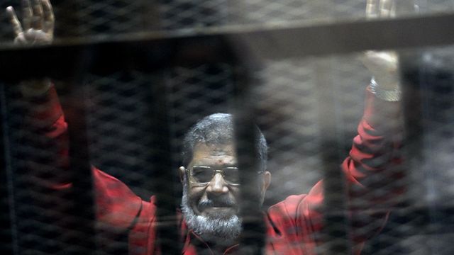 Bývalý egyptský prezident Mursí zemřel u soudu