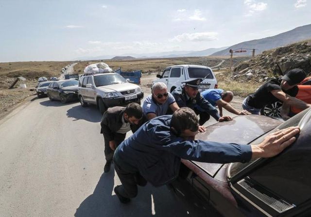 El 80% de la población armenia ya ha salido de Nagorno Karabaj