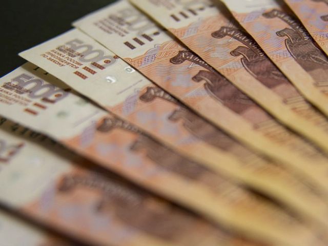 Эксперт назвал самый плохой день для рубля
