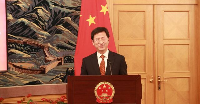 Čínský velvyslanec nevidí důvod, proč by Čína a ČR trvaly na ničení vztahů