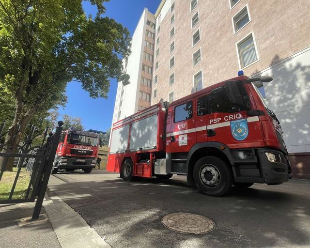 Intervenție IGSU la Parlamentul Republicii Moldova după declanșarea alarmei de incendiu