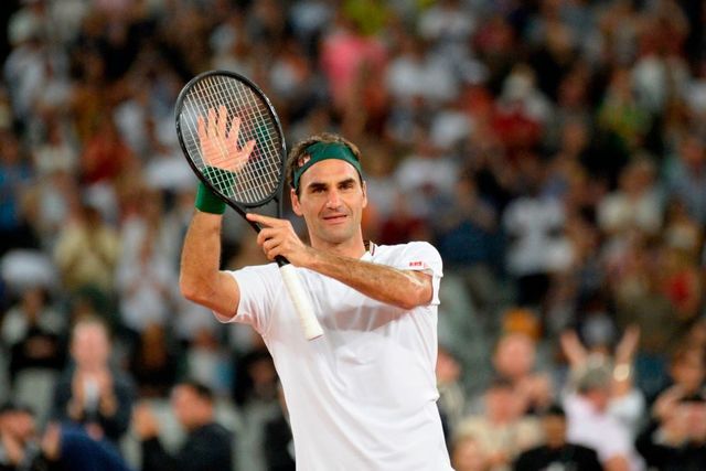 Roger Federer operato al ginocchio: tornerà per Wimbledon