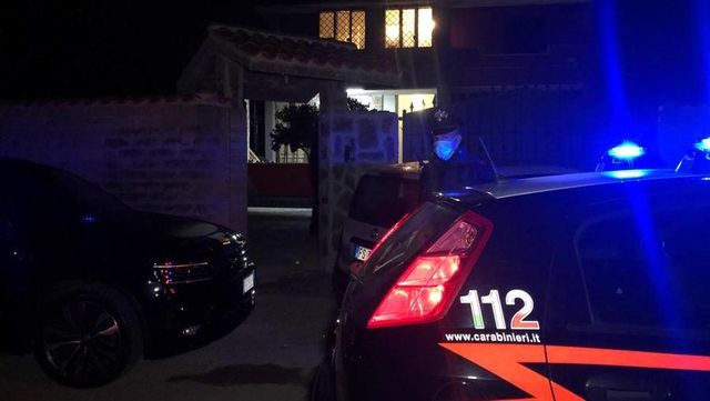 Modena, tentato omicidio aggravato da odio razziale: arrestato padre e due figli