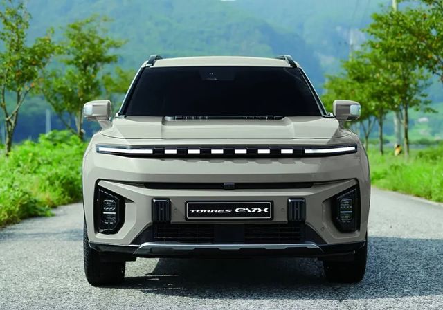 El nuevo KGM Torres EVX aterriza en España con cifras y precios muy interesantes