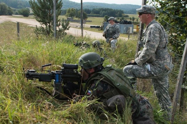 Guvernul a majorat cuantumul diurnelor personalului militar și civil participant la misiuni în afara României