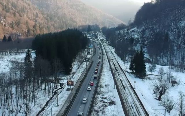 Ministrul Transporturilor a identificat solutii pentru blocajele pe Valea Prahovei