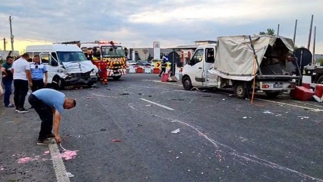 Микроавтобус из Молдовы попал в серьезную аварию в Румынии